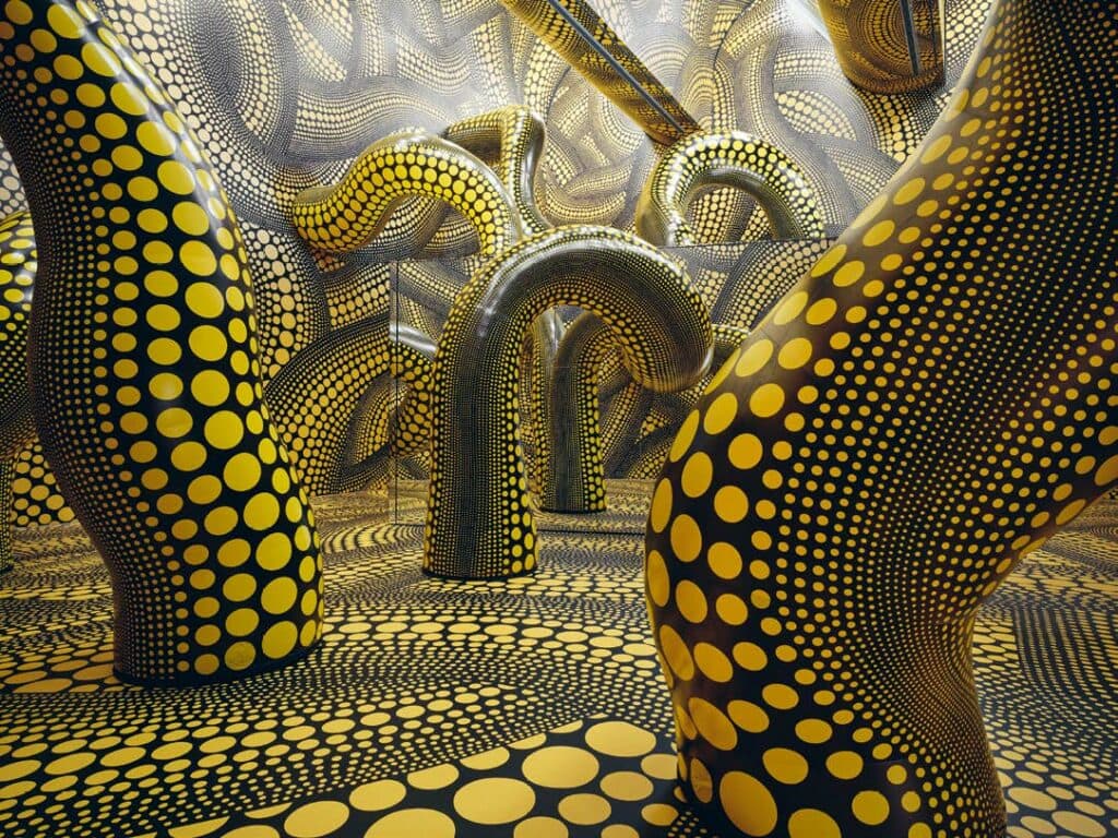 DIE FABELHAFTEN WELTEN DER YAYOI KUSAMA